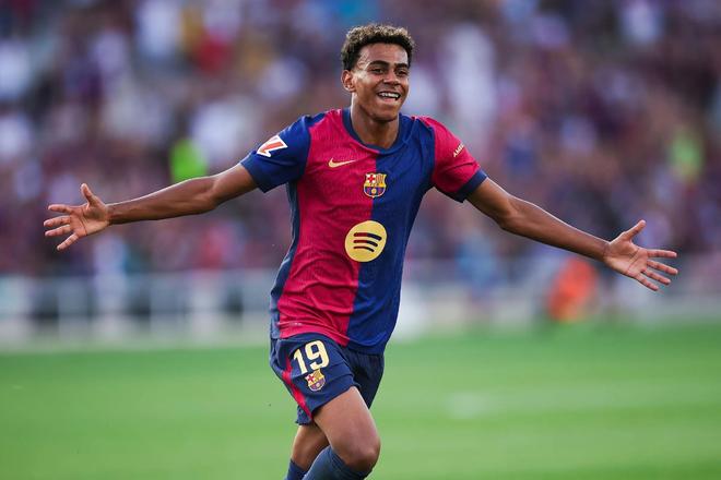 神锋！小蜜蜂前锋蒂亚戈再演梅开二度，联赛13场进11球