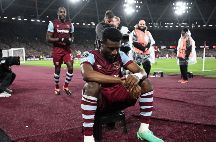 拜仁慕尼黑莱万帽子戏法再创纪录